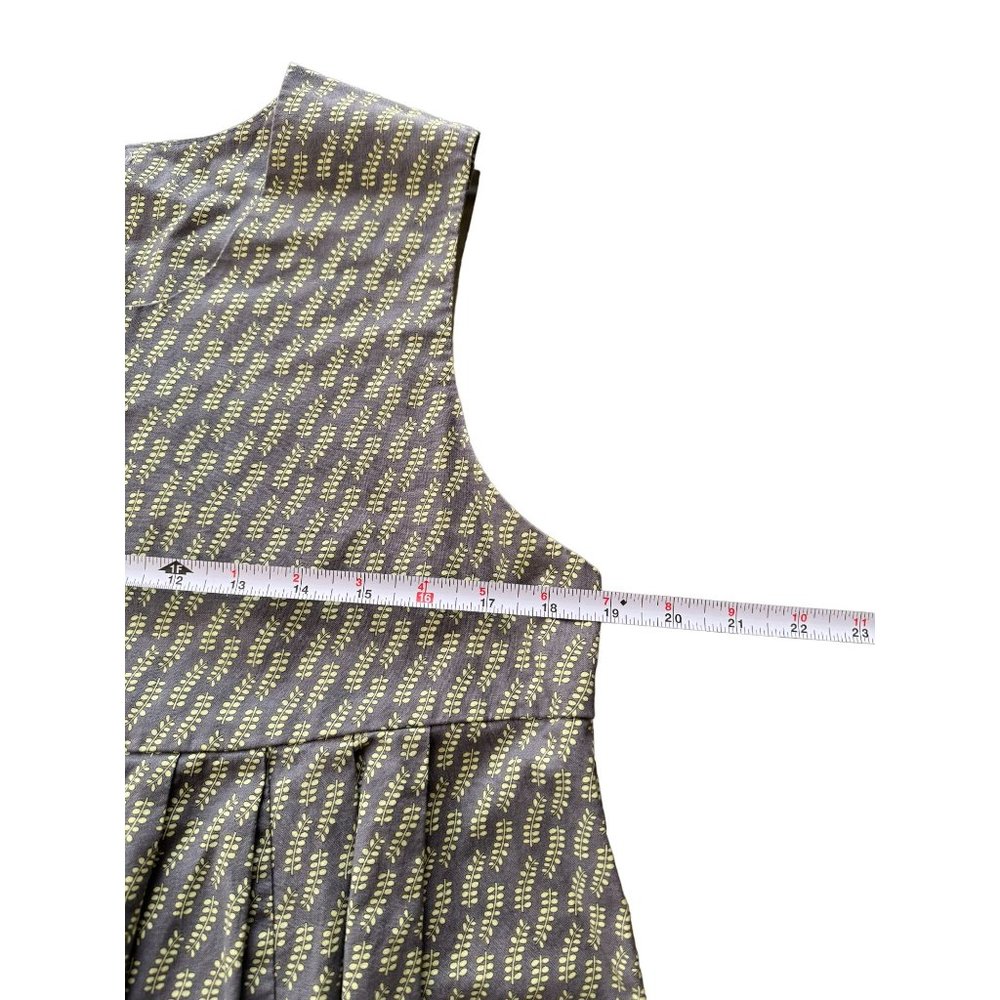 PINTUCK WOMANS DRESS SIZE MEDIUM | B2 - Picture 7 of 8